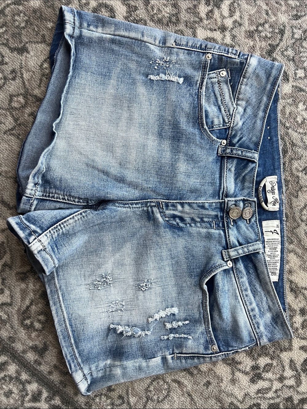 Men's Jeans Subcategory Identification
